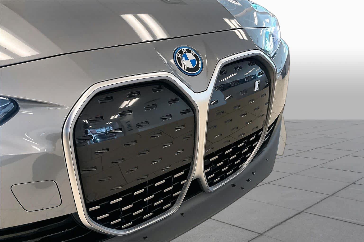 Used 2023 BMW i4 eDrive35 w/ Premium Package RWD image 27