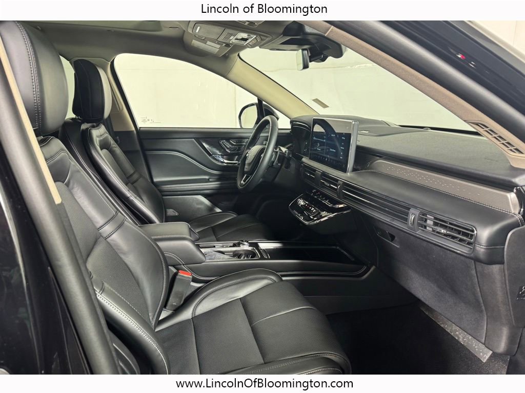New 2025 Lincoln Corsair Grand Touring w/ Equipment Group 302A AWD/4WD image 18