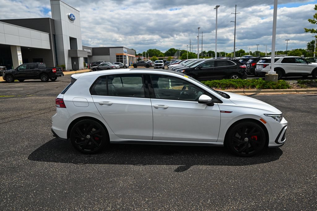 Used 2022 Volkswagen GTI SE FWD image 3