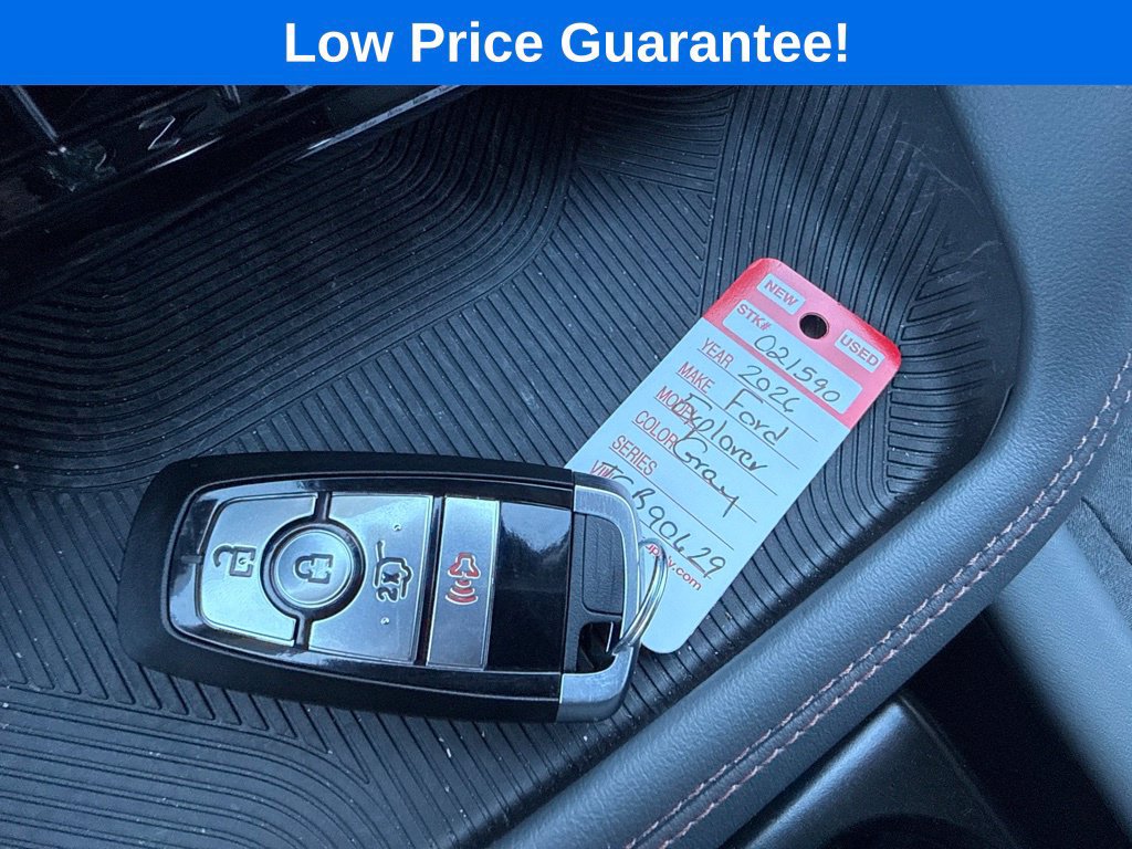 Used 2026 Ford Explorer Active AWD/4WD image 30