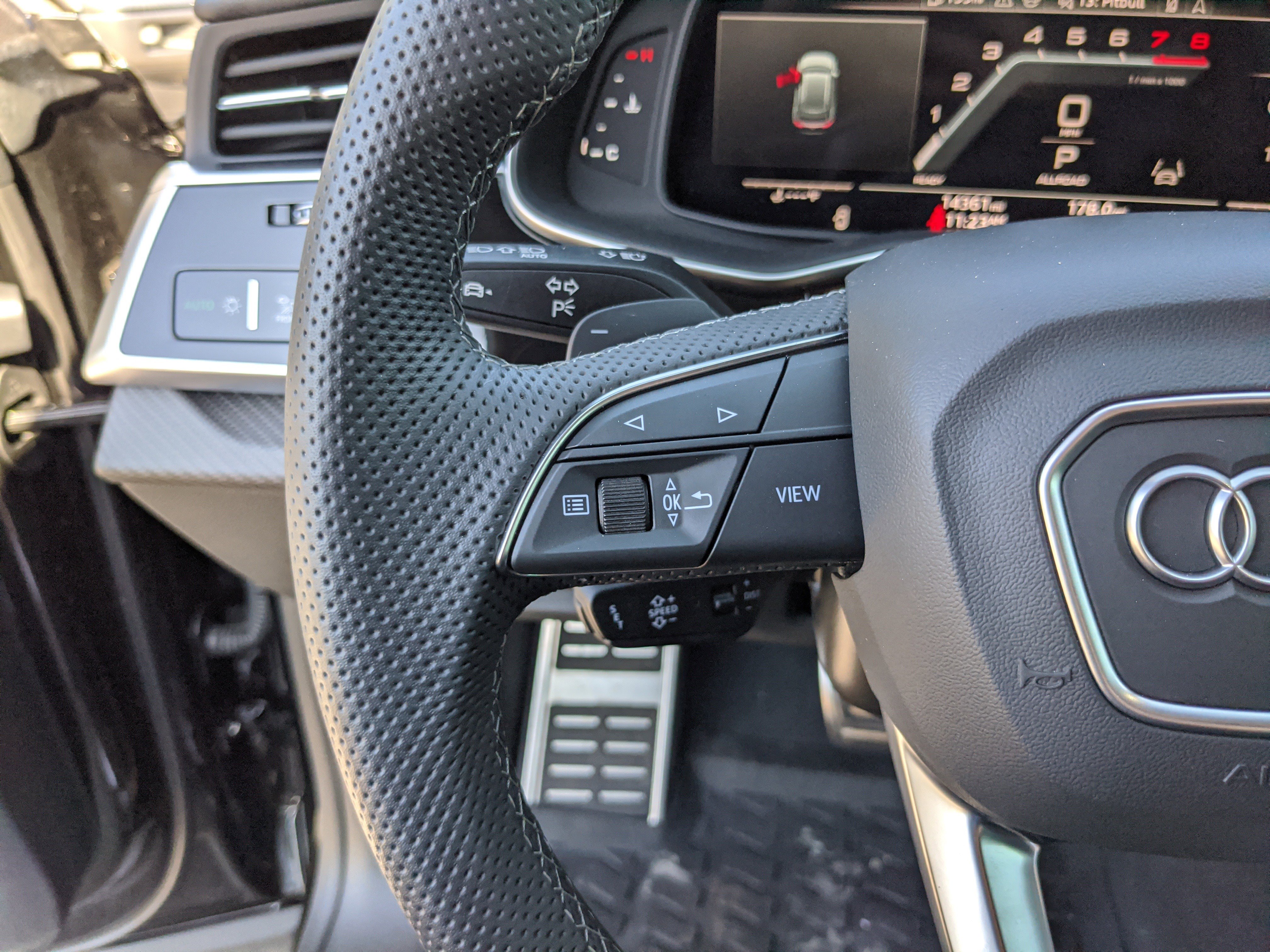 Used 2024 Audi SQ8 Prestige image 32