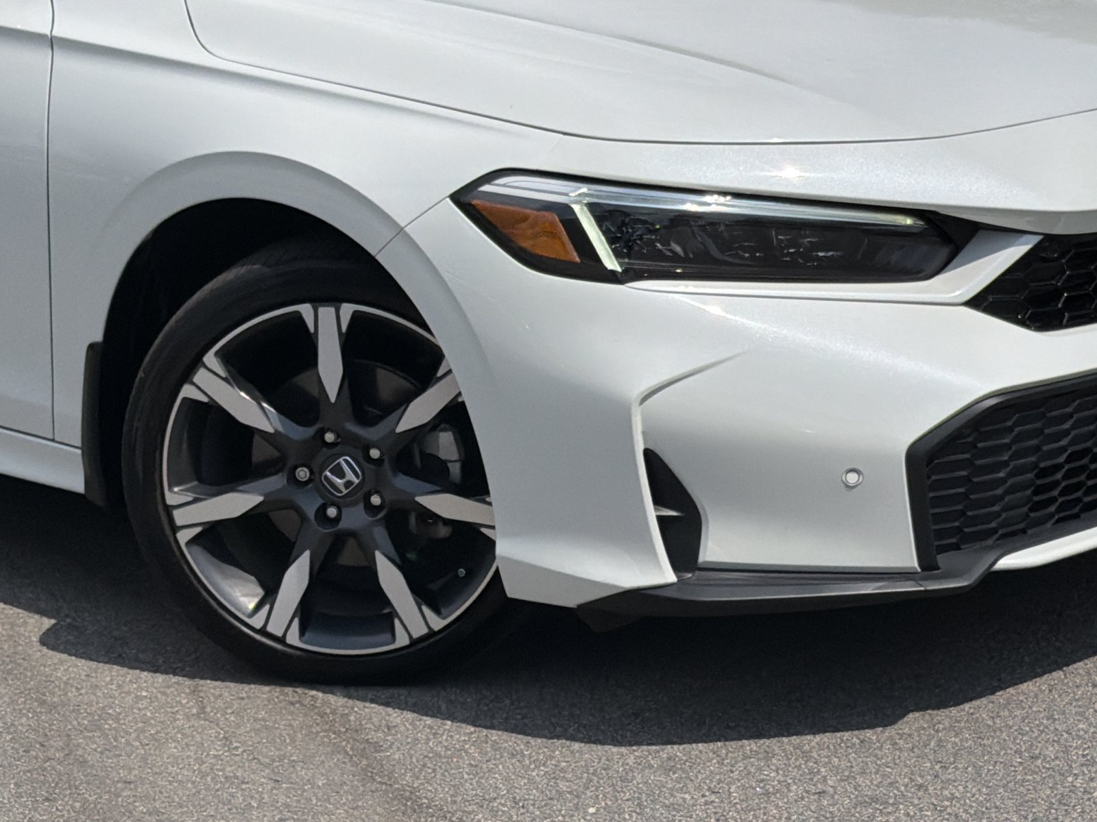 Used 2025 Honda Civic Sport Touring image 3