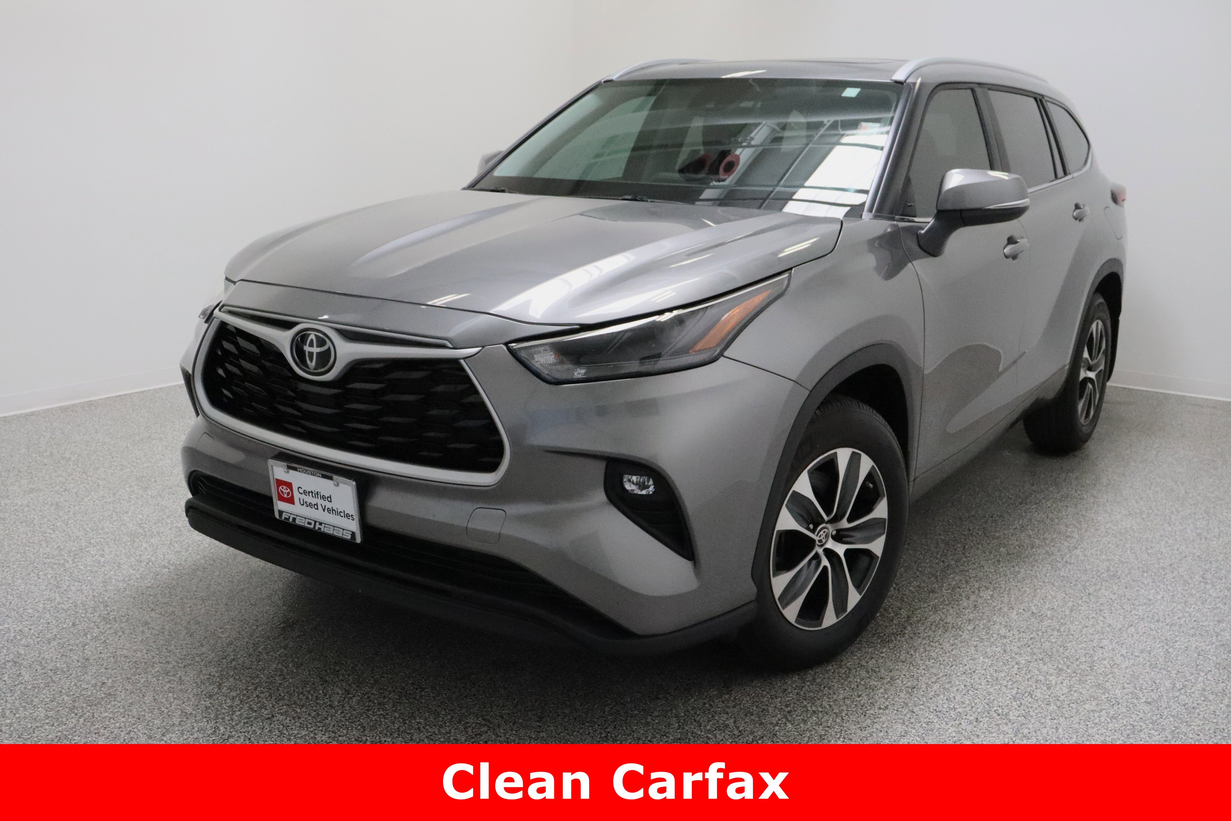 Certified 2025 Toyota Highlander XLE AWD/4WD image 2