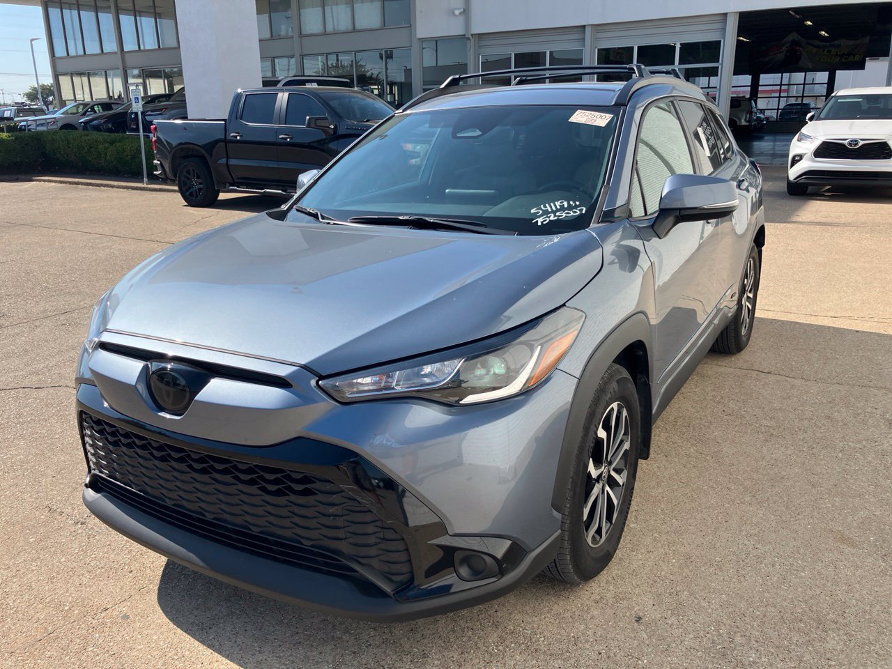 Used 2024 Toyota Corolla Cross AWD Hybrid image 6