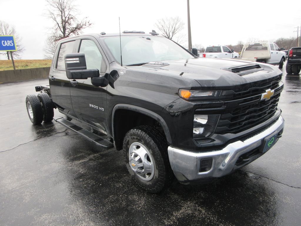 Used 2024 Chevrolet Silverado 3500 W/T w/ WT Convenience Package image 7