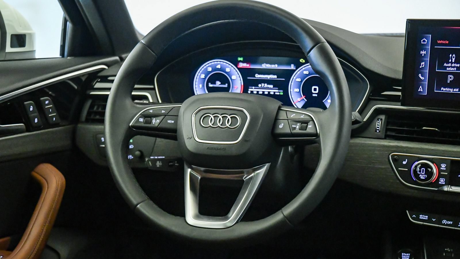 Used 2022 Audi A4 2.0T Premium Plus w/ Premium Plus Package AWD/4WD image 13