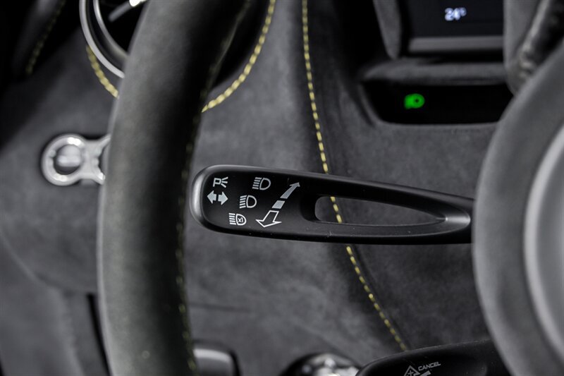 Used 2022 McLaren 765LT RWD image 38