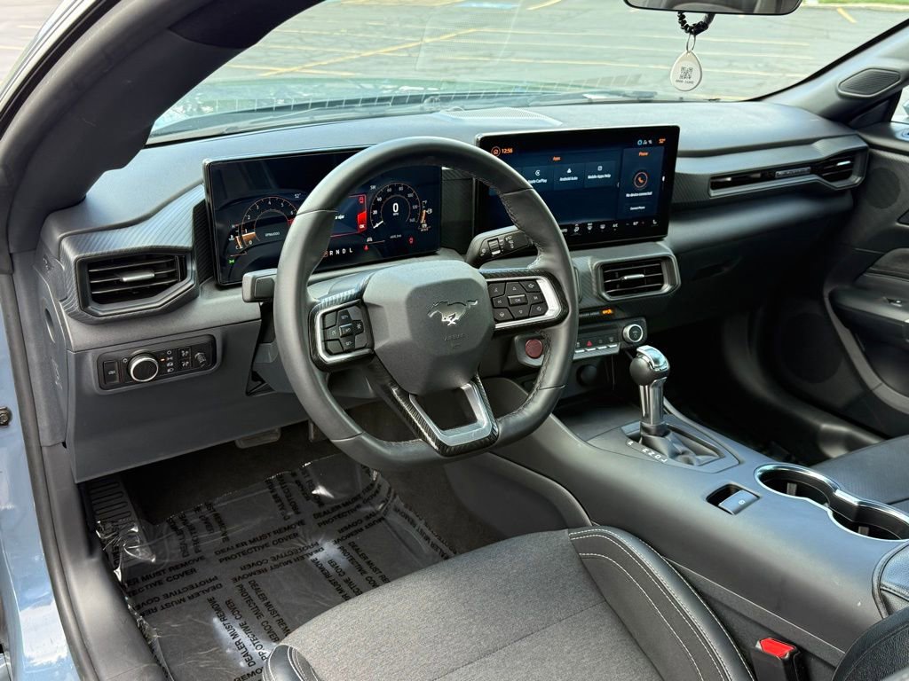 Used 2025 Ford Mustang Coupe RWD image 11