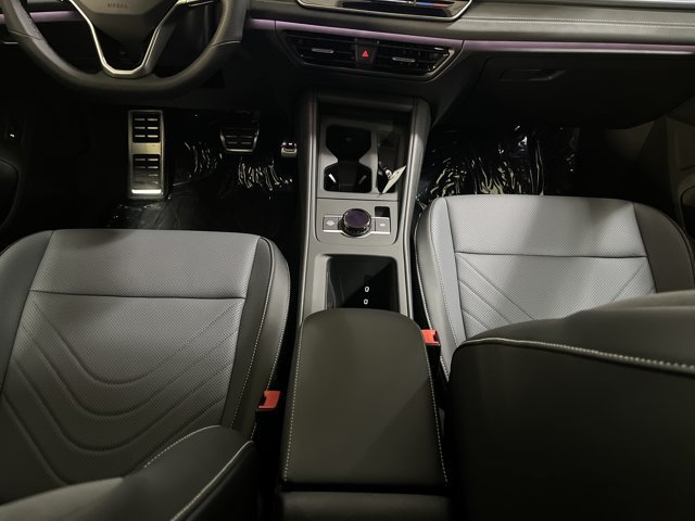 New 2026 Volkswagen Tiguan SE R-Line AWD/4WD image 34