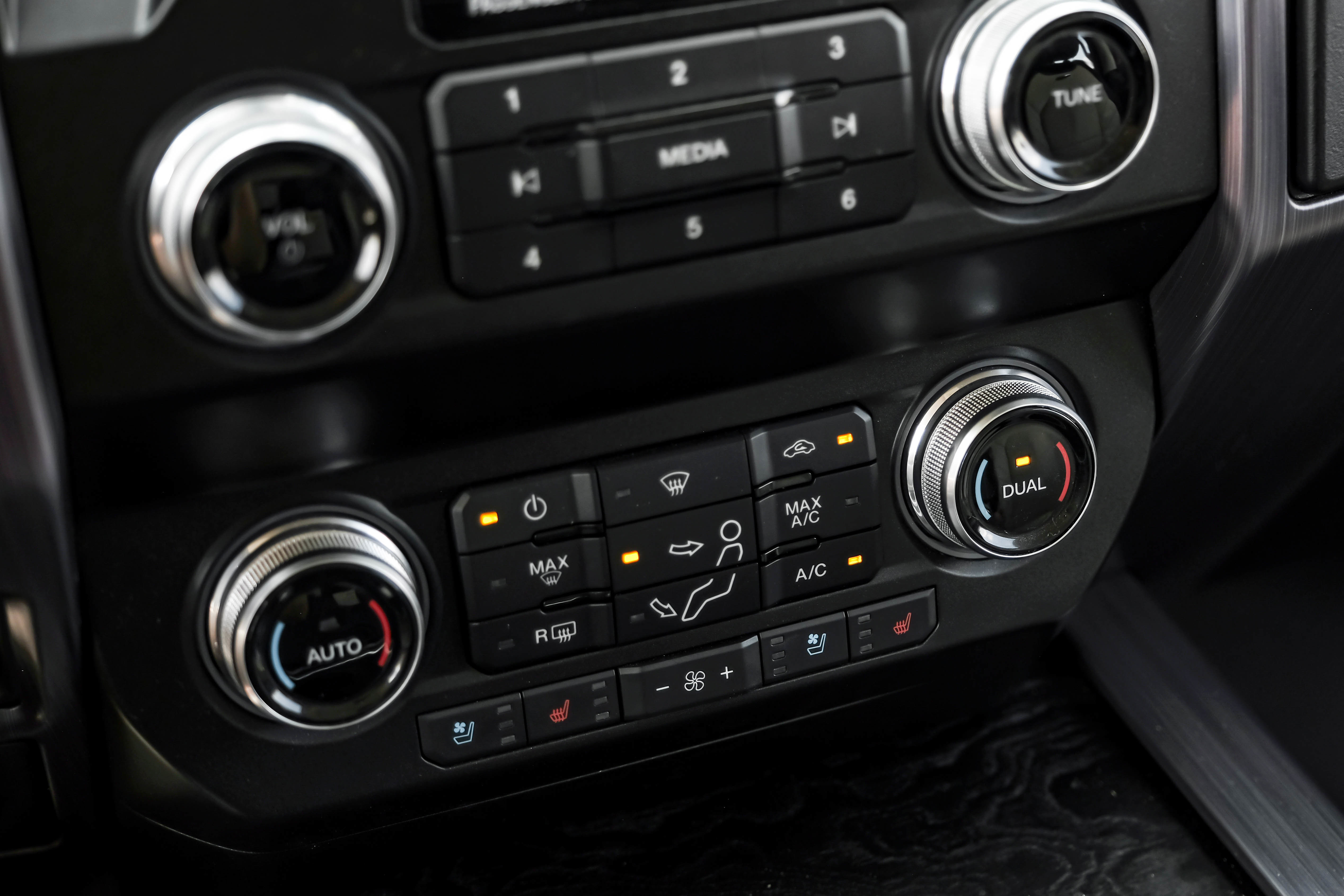 Used 2020 Ford F250 Limited w/ FX4 Off-Road Package AWD/4WD image 26