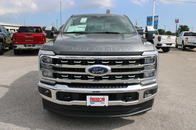 New 2026 Ford F250 Lariat w/ Chrome Package AWD/4WD image 2