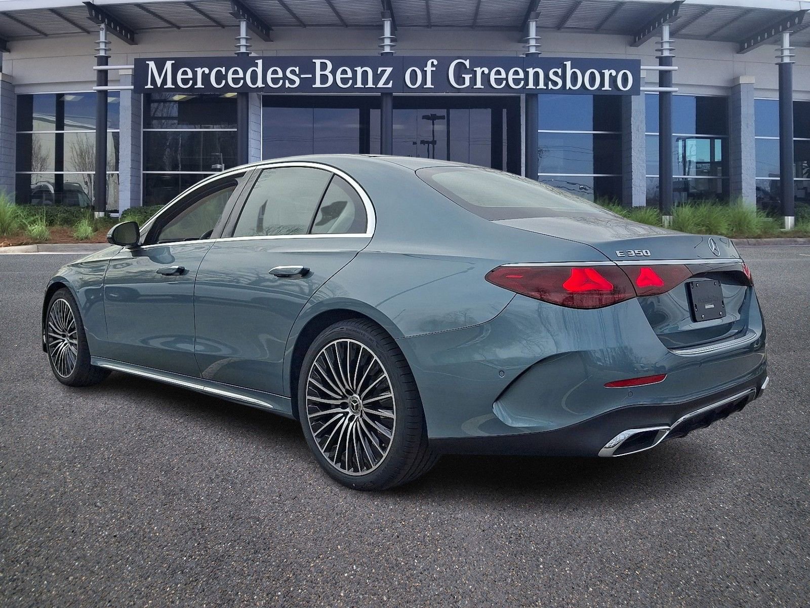 New 2026 Mercedes-Benz E 350 4MATIC Sedan image 4