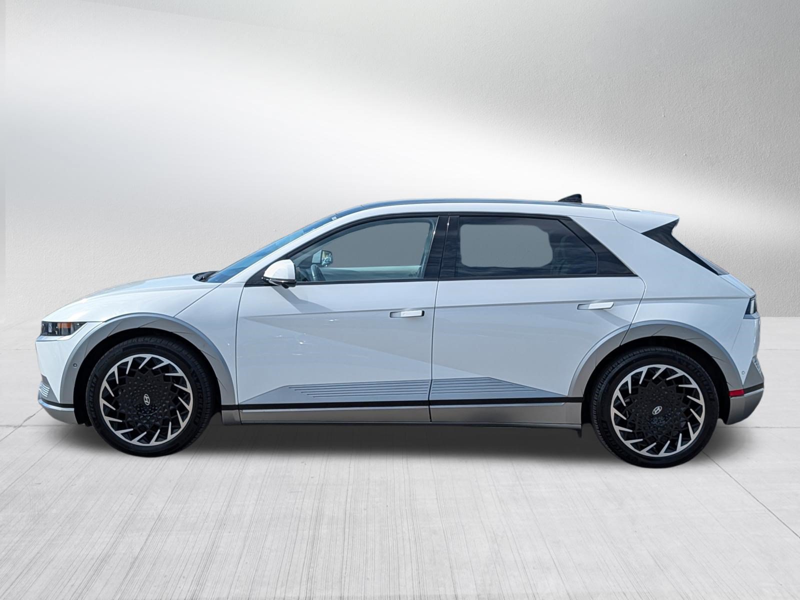 Certified 2023 Hyundai Ioniq 5 Limited AWD/4WD image 4