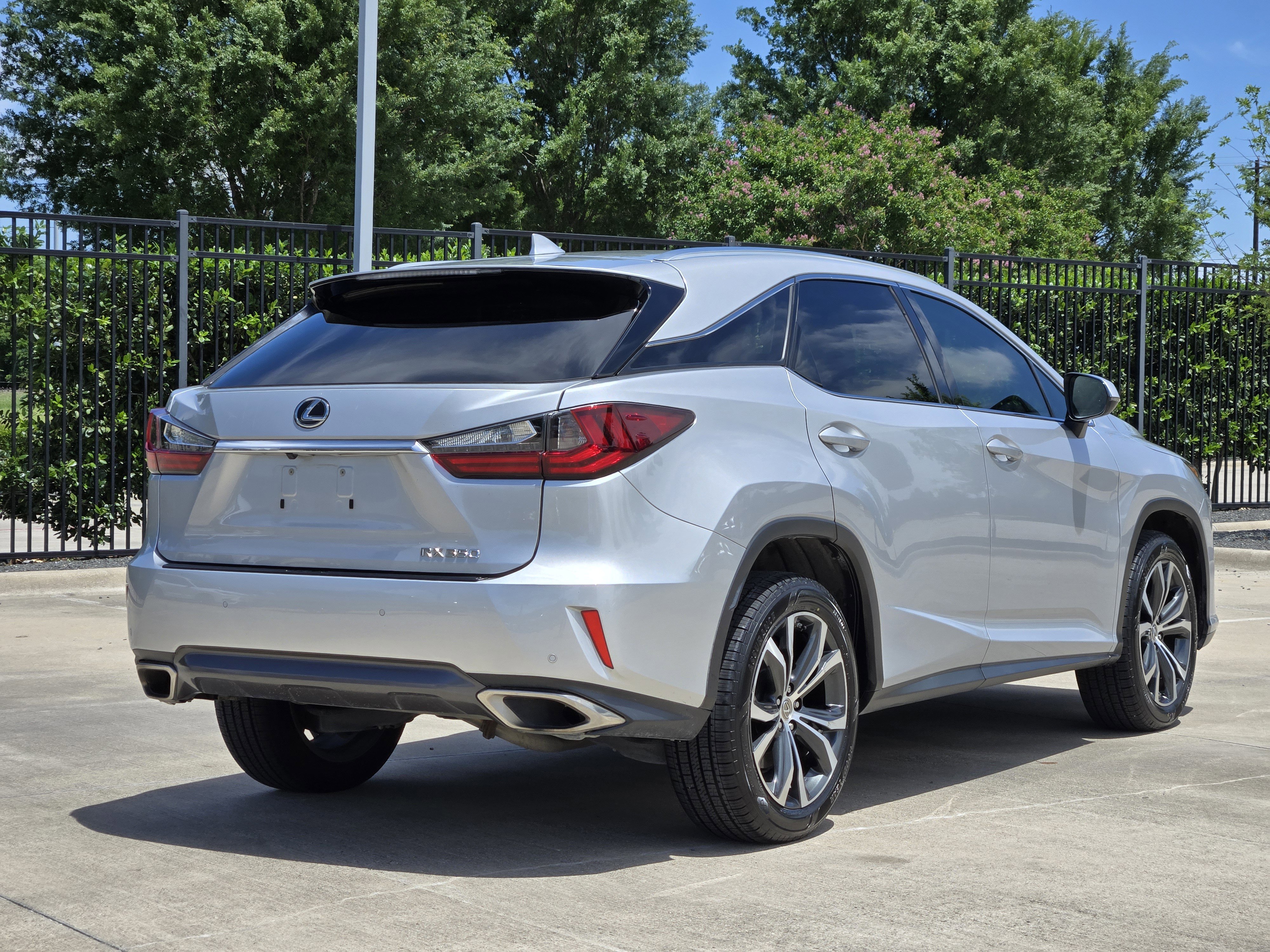 Used 2017 Lexus RX 350 FWD w/ Premium Package image 4