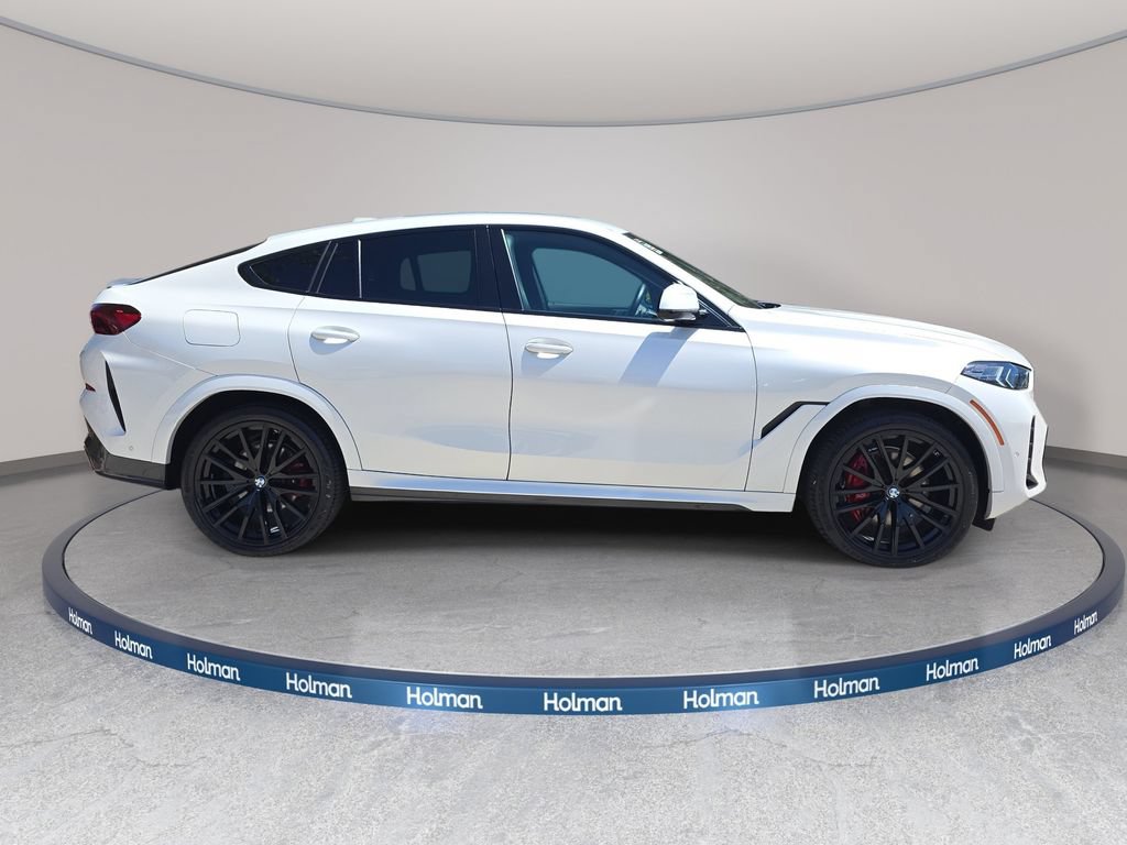 Used 2024 BMW X6 xDrive40i w/ Premium Package AWD/4WD image 5