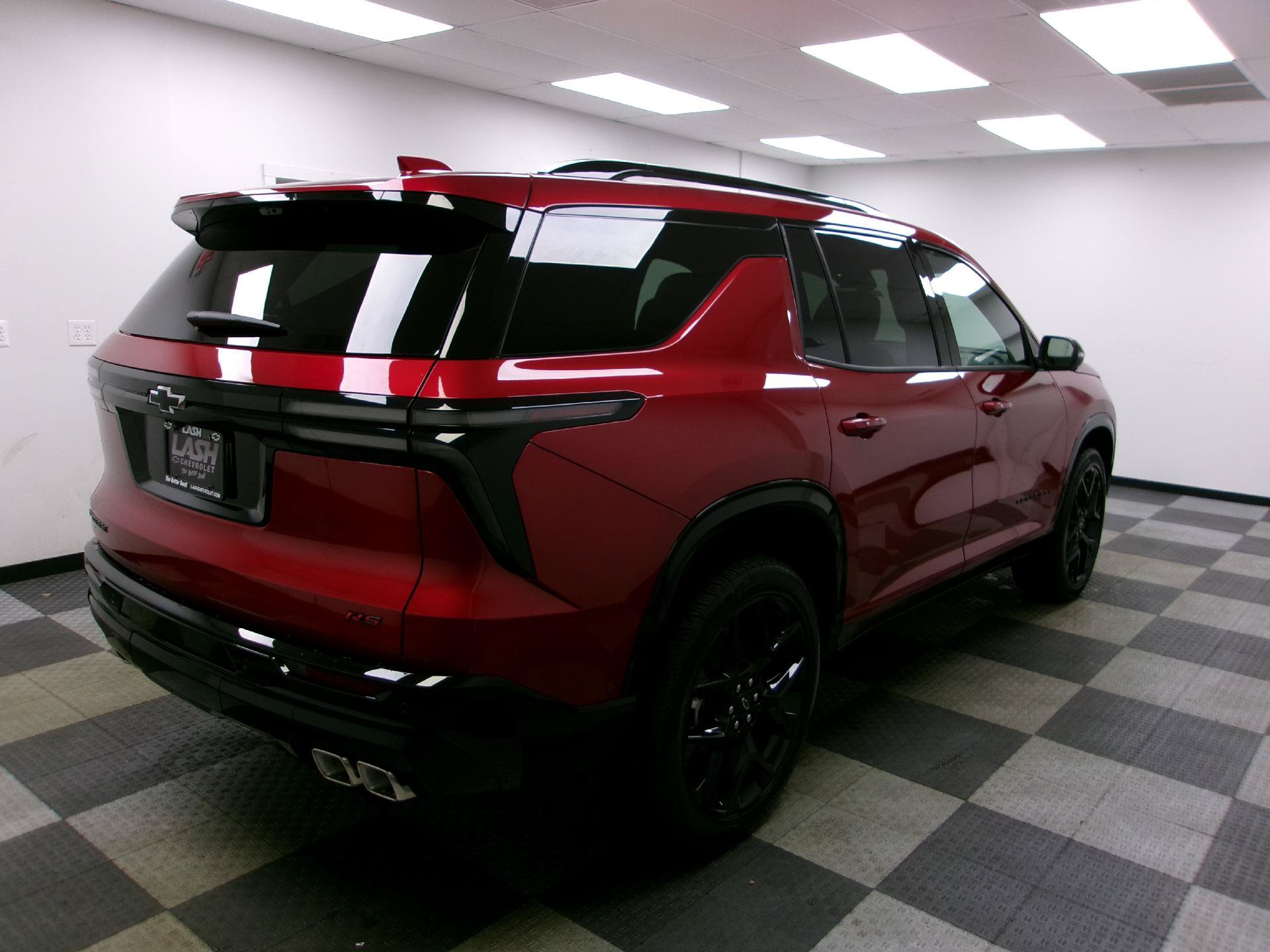 New 2026 Chevrolet Traverse RS w/ LPO, Floor Liner Package FWD image 15