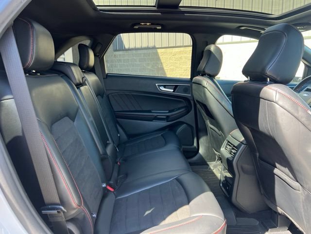 Used 2024 Ford Edge ST-Line AWD/4WD image 12