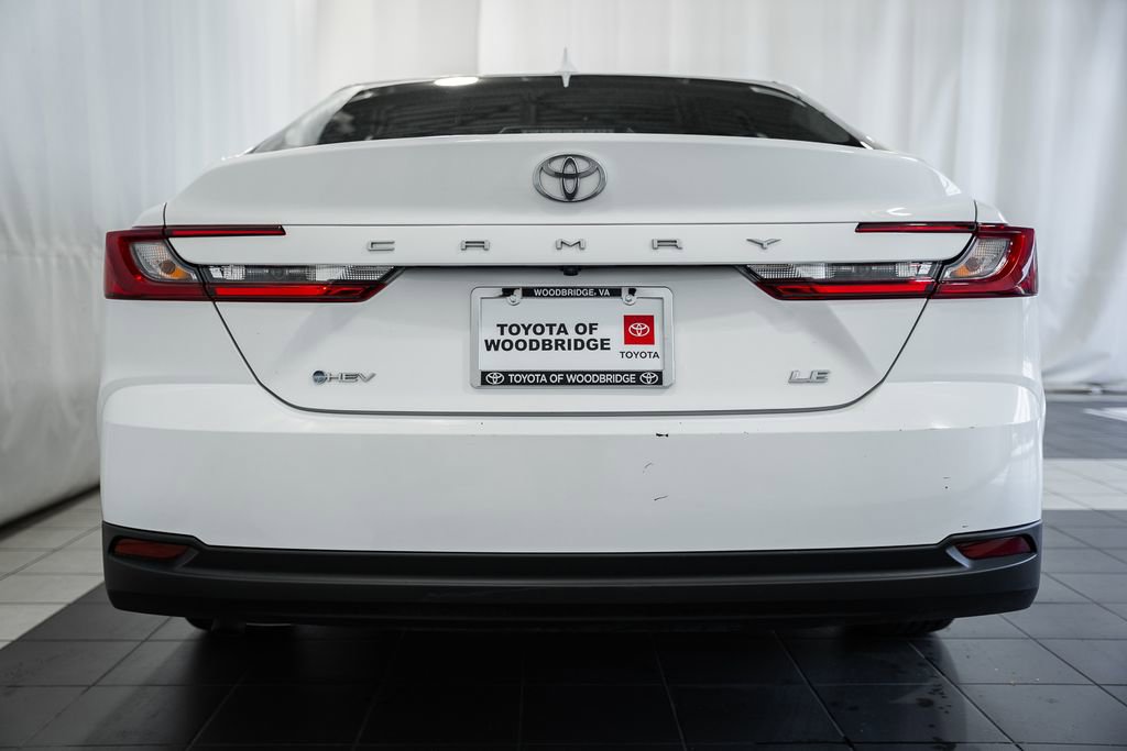 Used 2025 Toyota Camry LE FWD image 5