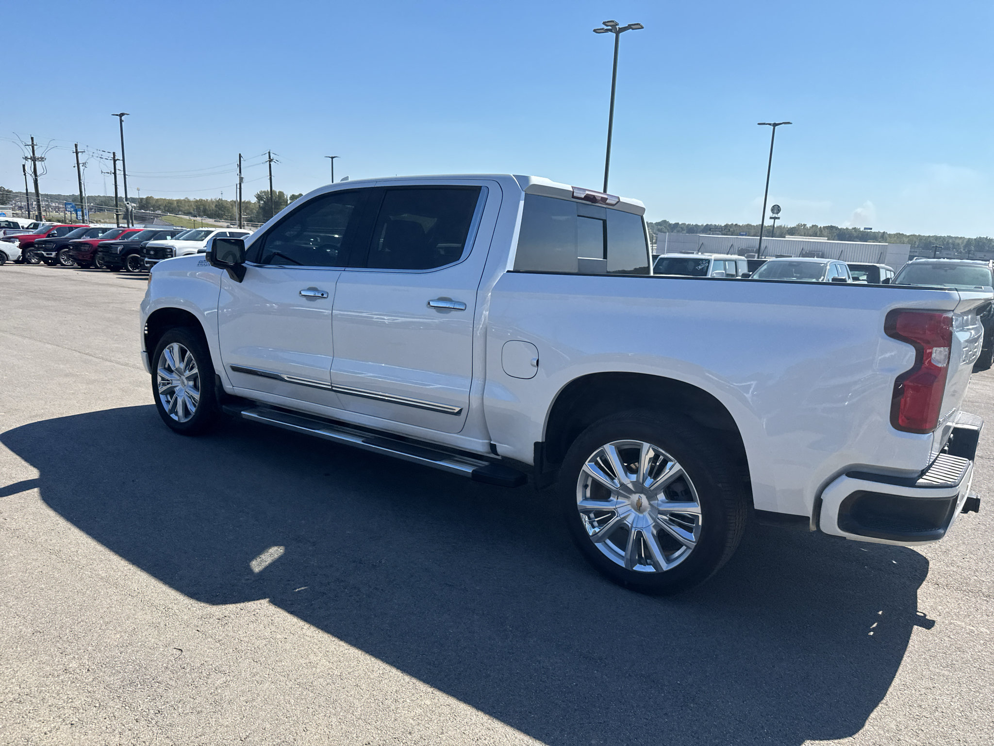 Used 2022 Chevrolet Silverado 1500 High Country AWD/4WD image 11