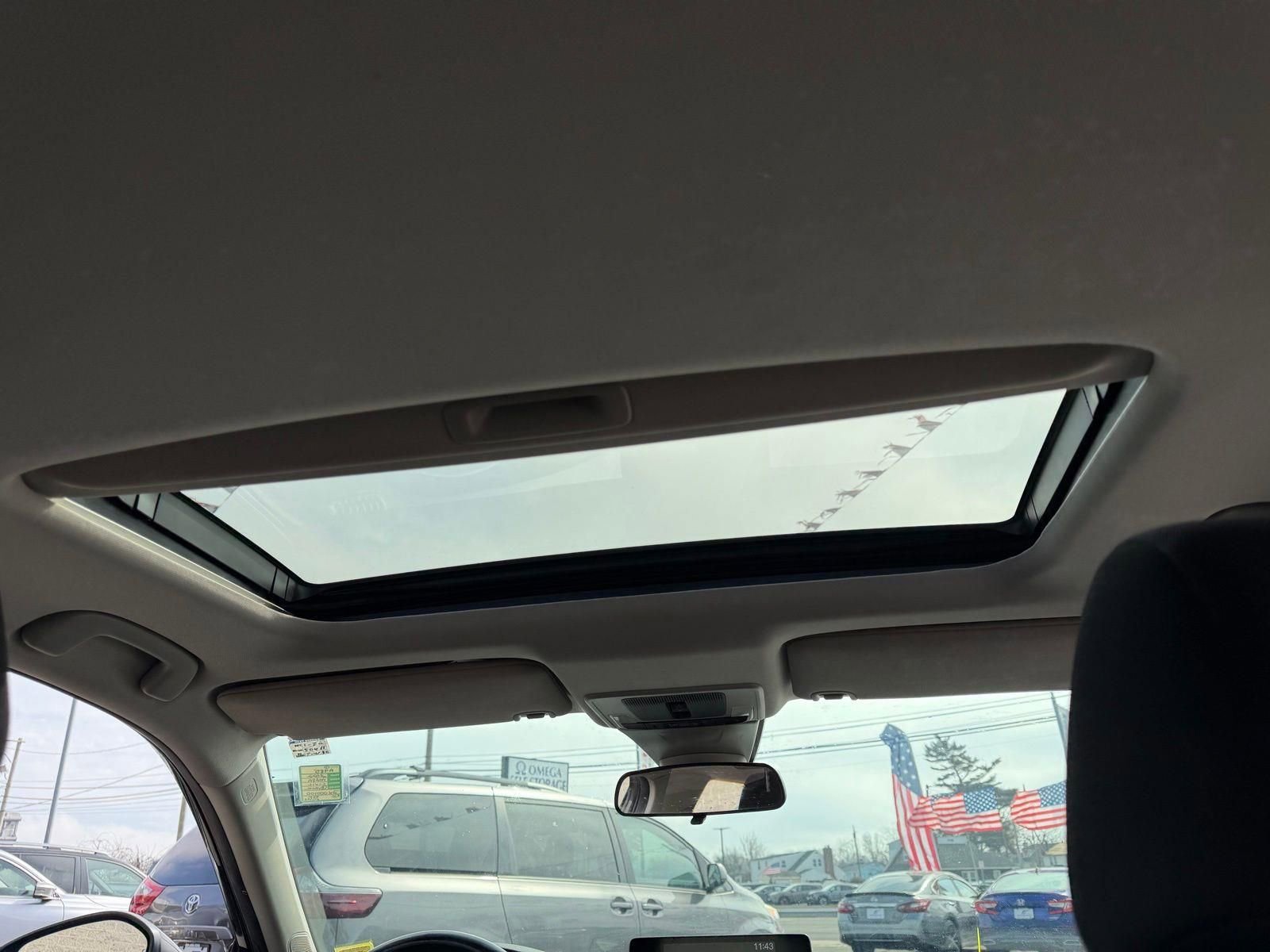 Used 2022 Honda Civic EX image 19