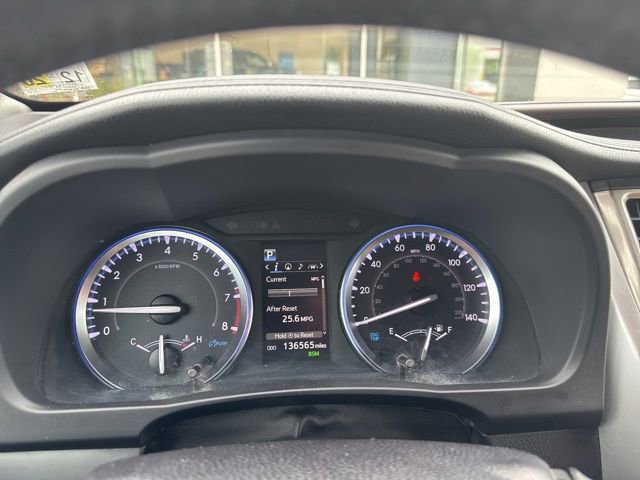Used 2019 Toyota Highlander Limited FWD image 31