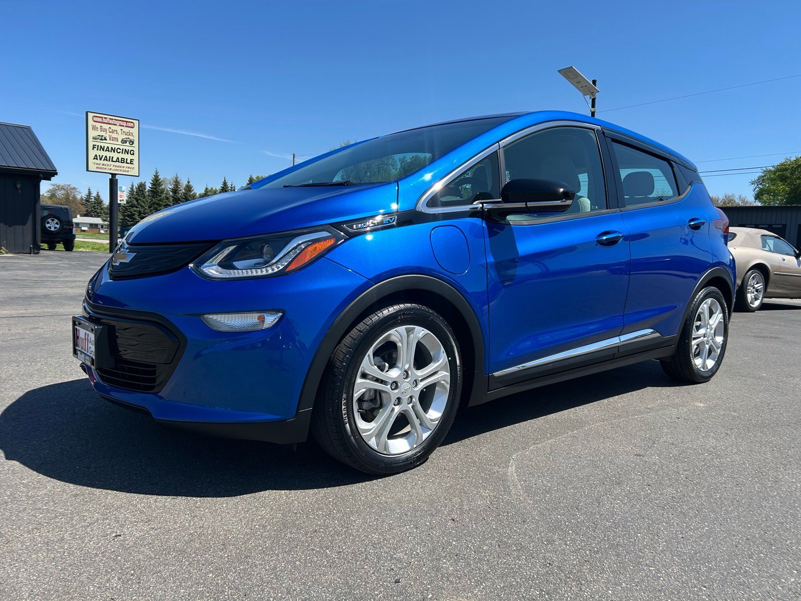 Used 2020 Chevrolet Bolt LT FWD image 4