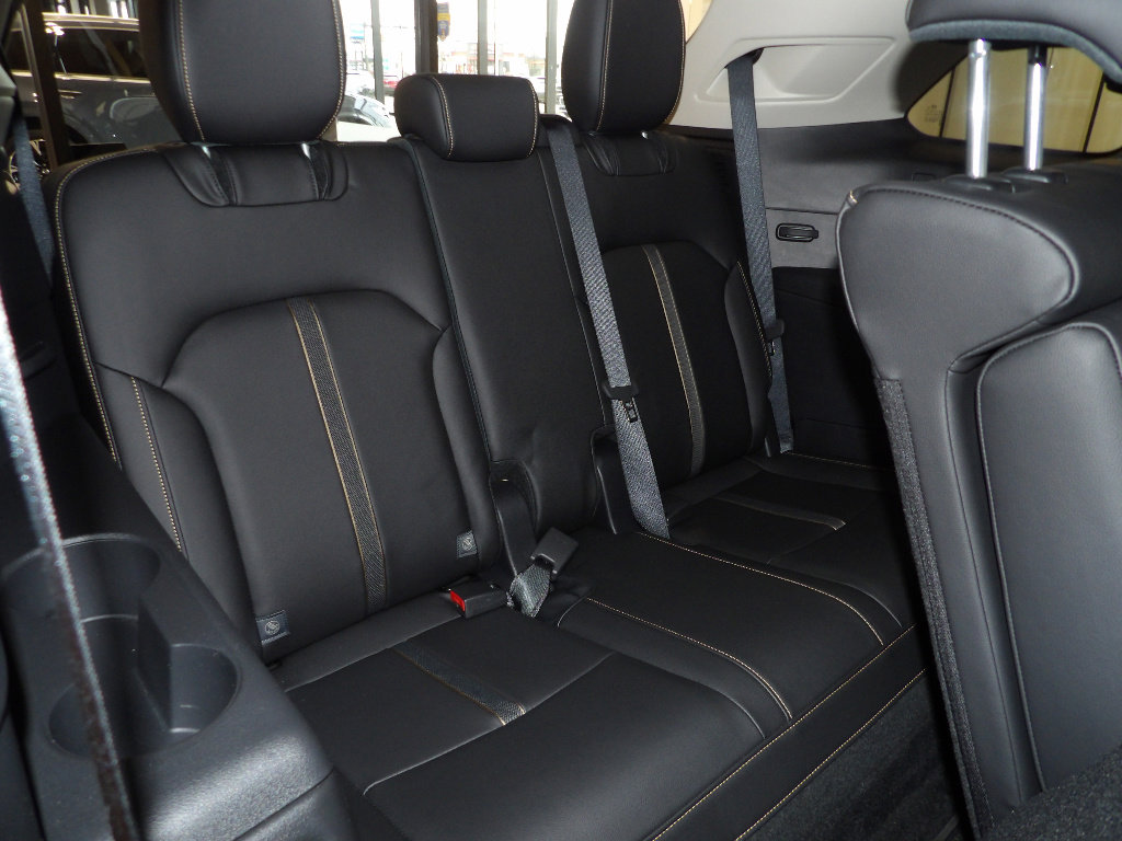 Used 2024 MAZDA CX-90 3.3 Turbo w/ Select Package image 18