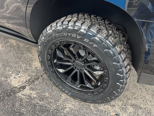 New 2025 GMC Yukon AT4 Ultimate AWD/4WD image 26