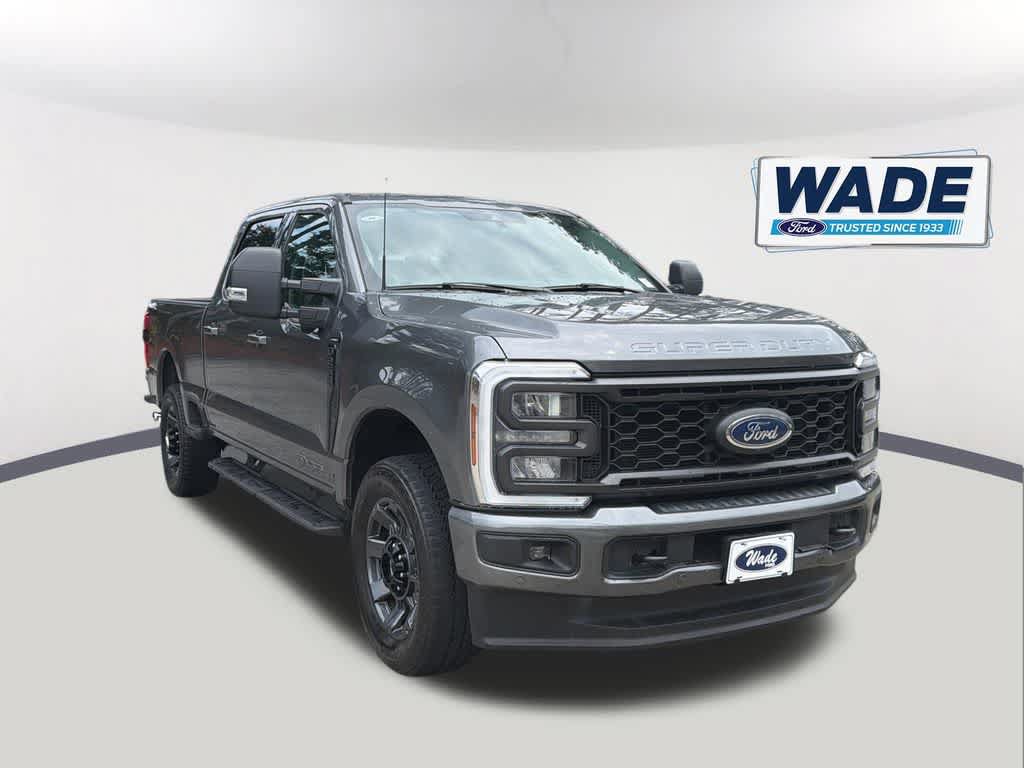 Used 2024 Ford F250 Lariat w/ Lariat Ultimate Package AWD/4WD image 3