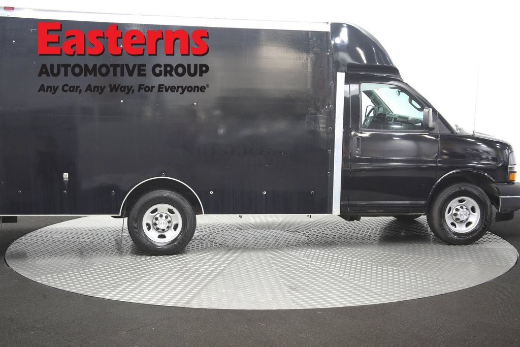 Used 2017 Chevrolet Express 3500 RWD image 41