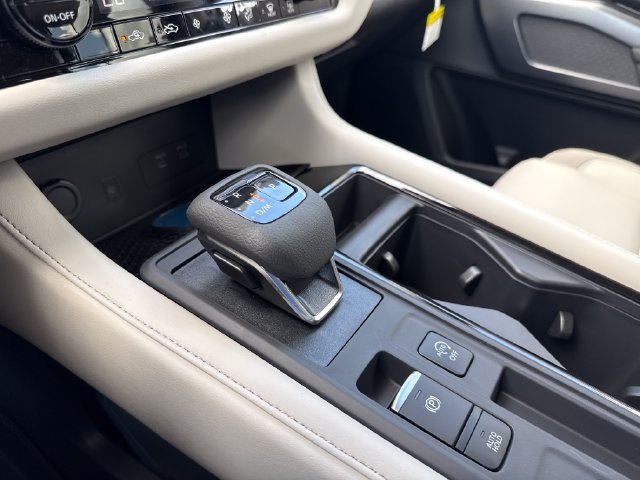 New 2026 Nissan Pathfinder SL FWD image 26