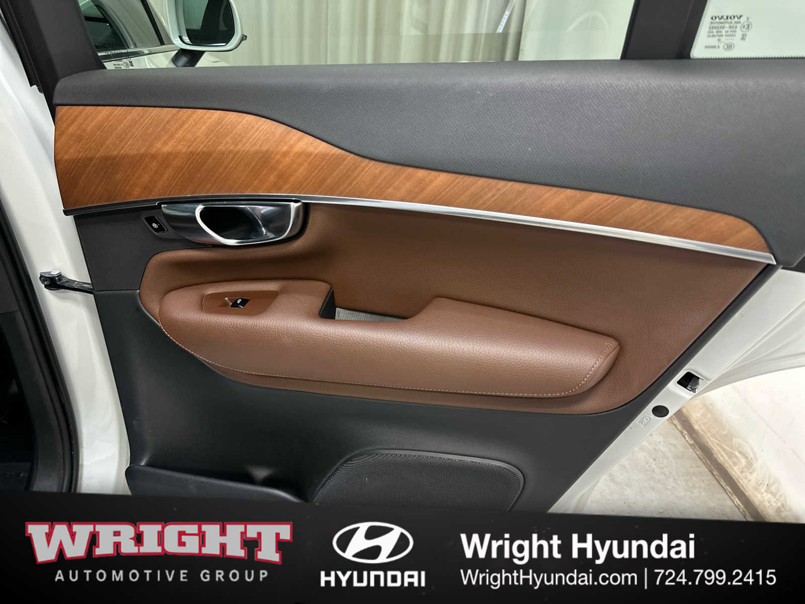 Used 2022 Volvo XC90 T6 Momentum w/ Advanced Package image 15