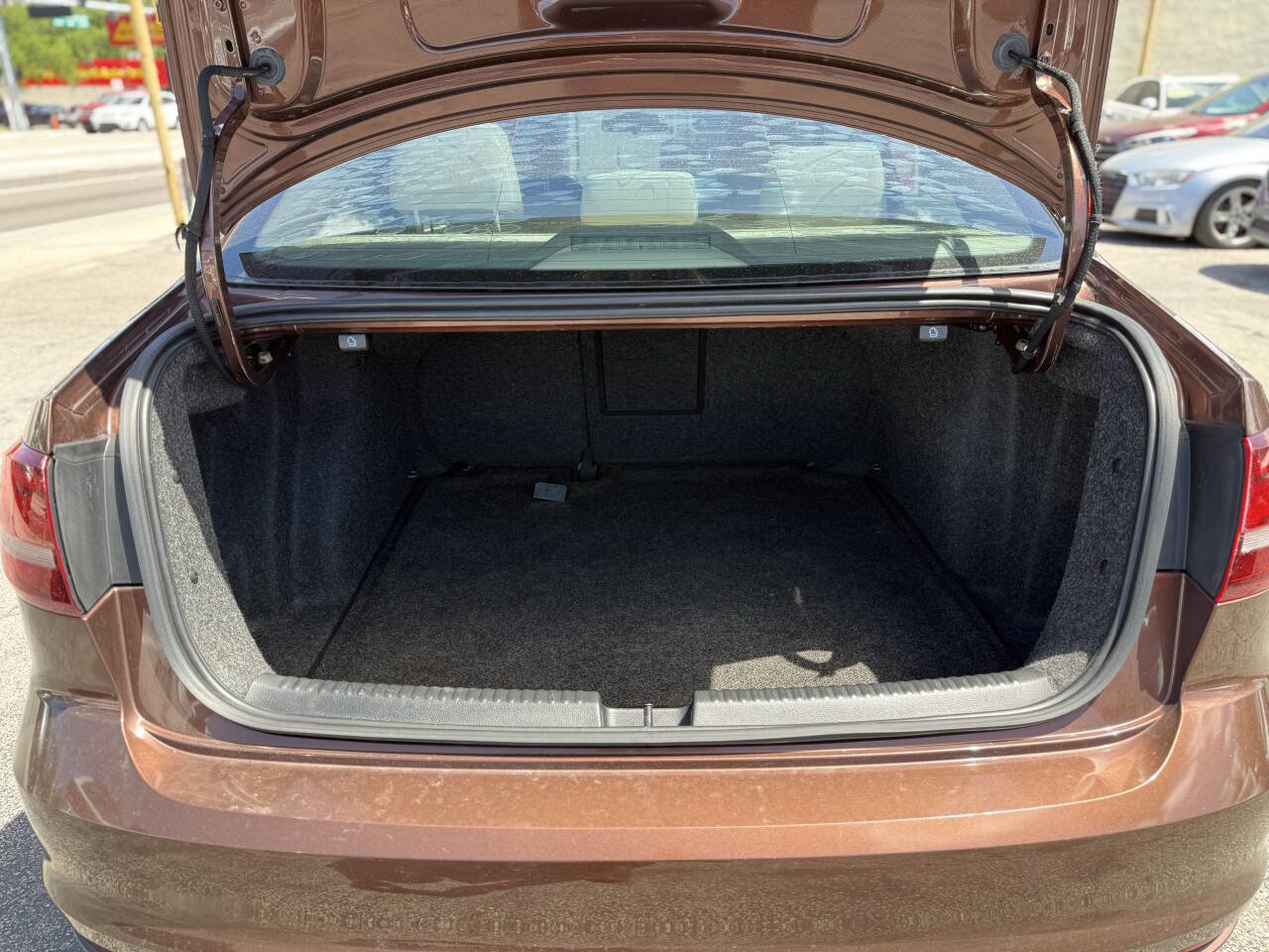 Used 2016 Volkswagen Jetta SE image 21