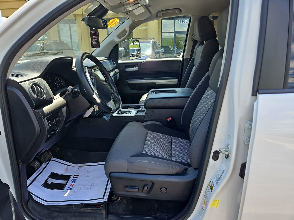 Used 2018 Toyota Tundra SR5 w/ TRD Off Road Package AWD/4WD image 10