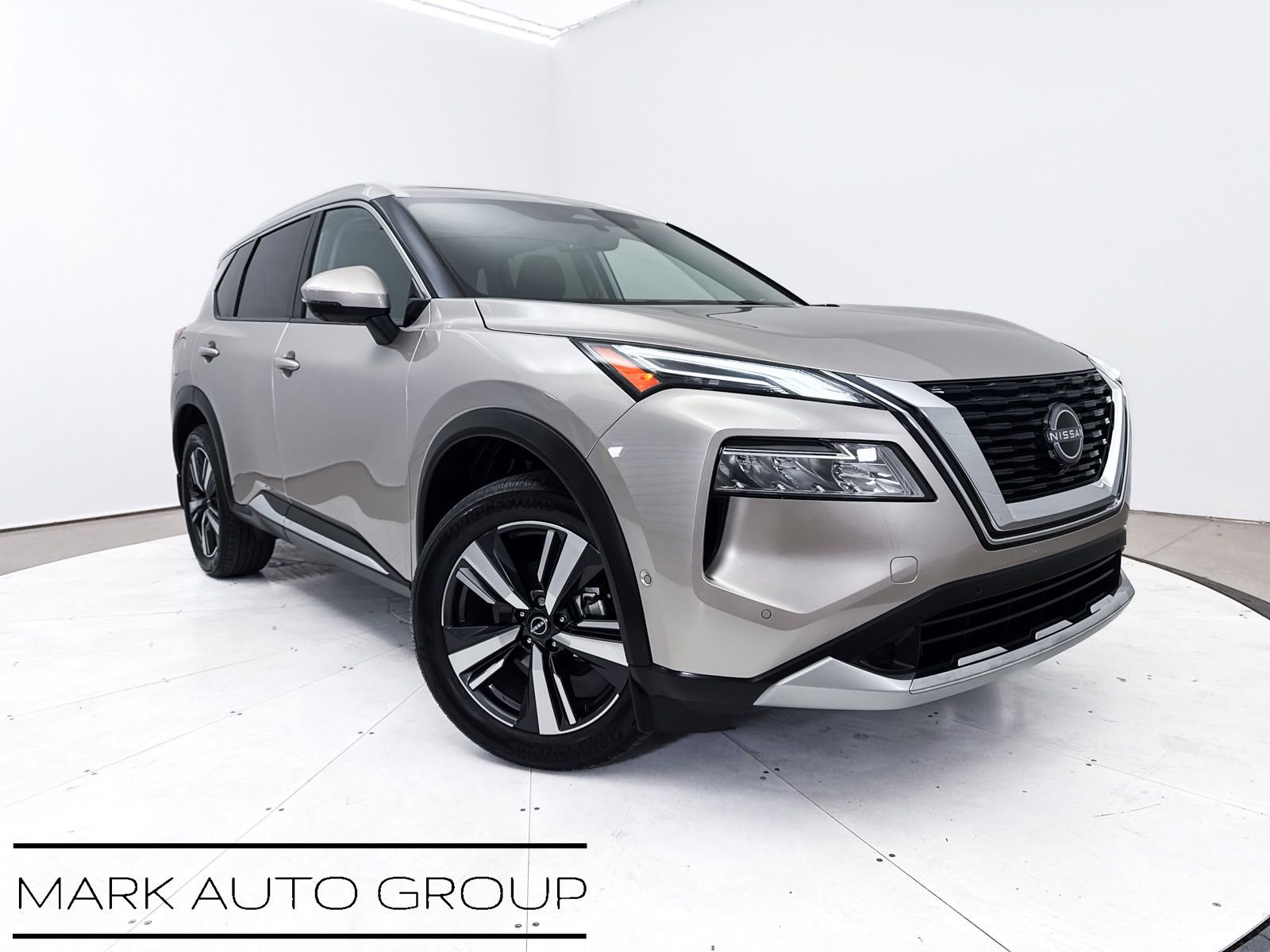 Used 2023 Nissan Rogue Platinum w/ Platinum Premium Package image 1