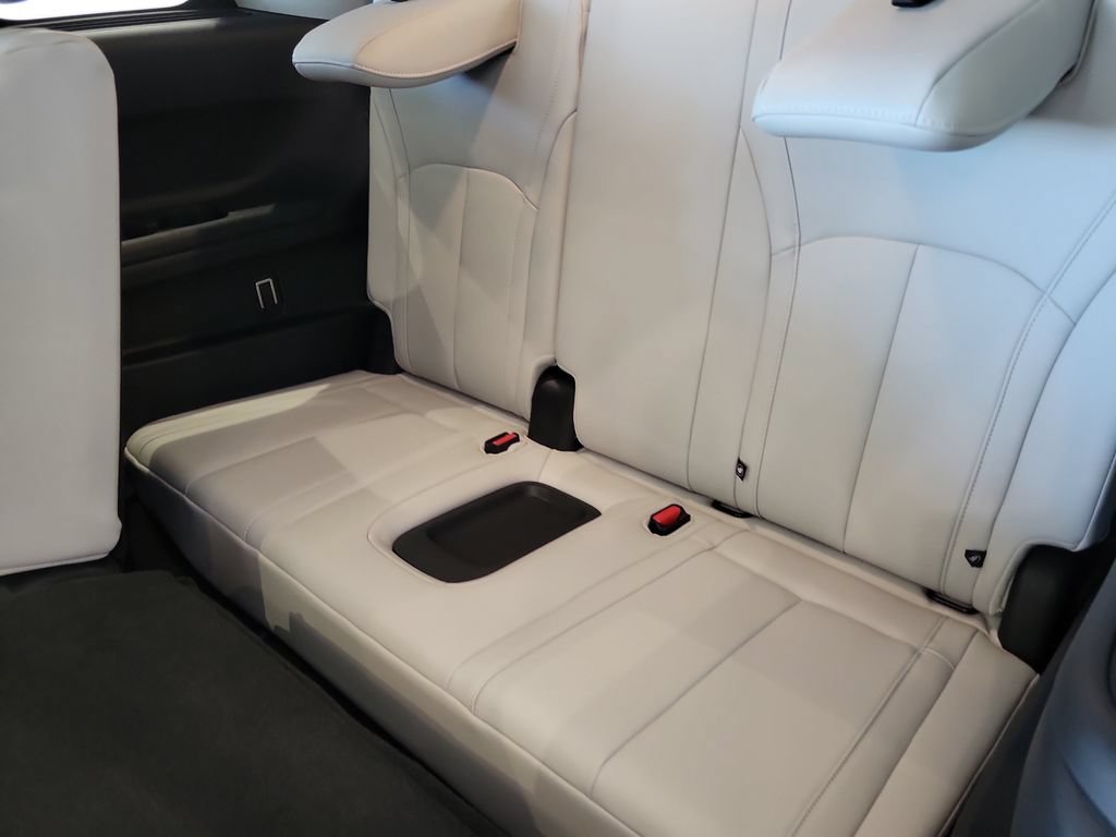 New 2027 INFINITI QX60 Luxe w/ Cargo Package AWD/4WD image 22