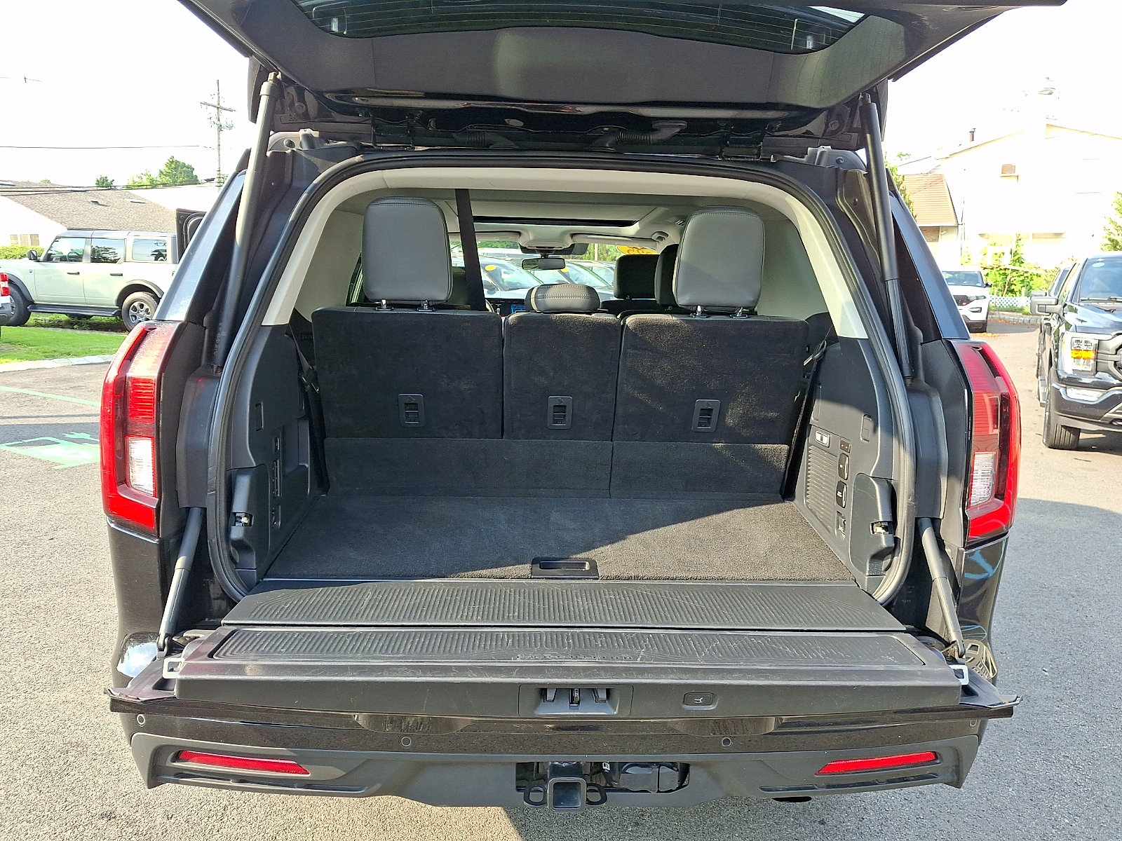 Used 2025 Ford Expedition Active AWD/4WD image 31