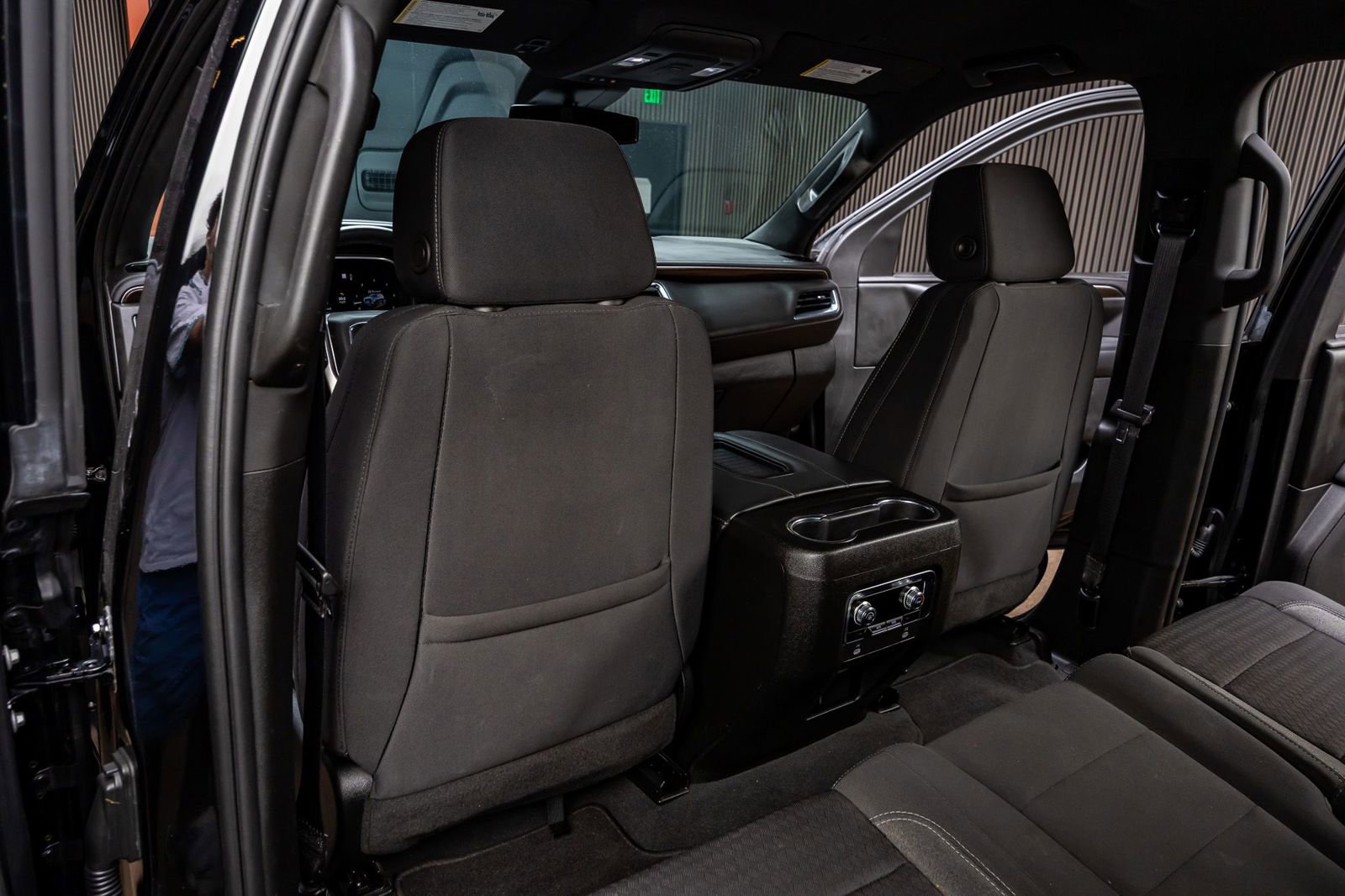 Used 2023 GMC Yukon SLE image 30