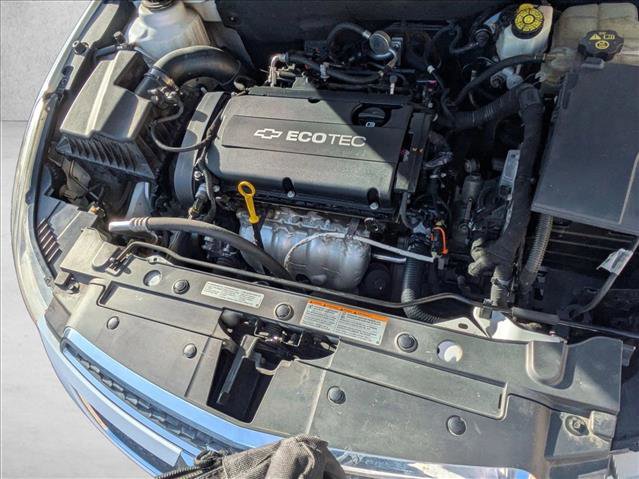 Used 2011 Chevrolet Cruze LS image 22