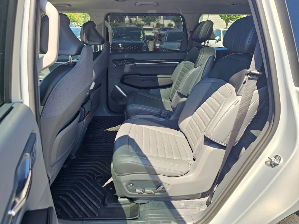 Certified 2024 Kia EV9 Land AWD/4WD image 24