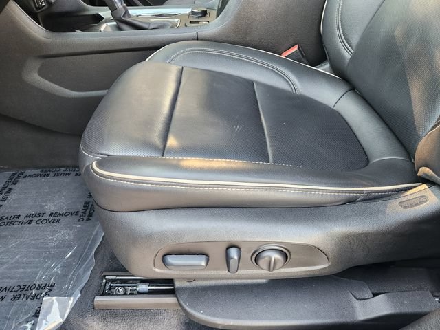 Used 2023 Chevrolet Traverse Premier AWD/4WD image 25
