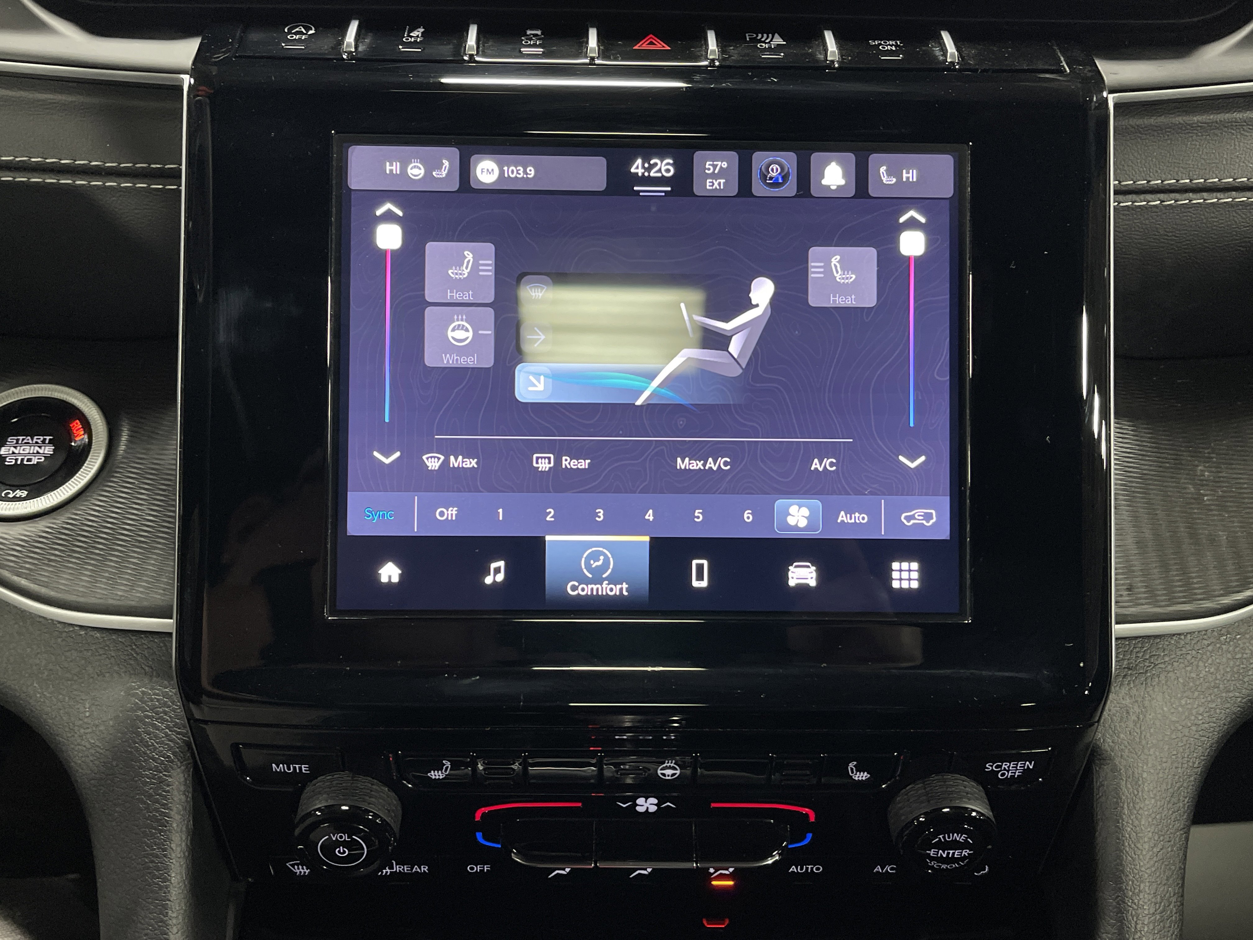 Used 2024 Jeep Grand Cherokee Altitude image 25