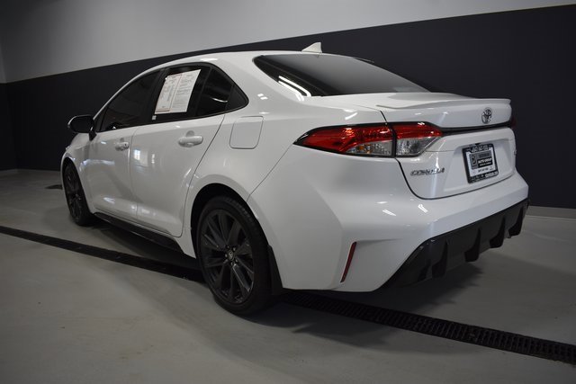 Used 2025 Toyota Corolla SE image 3