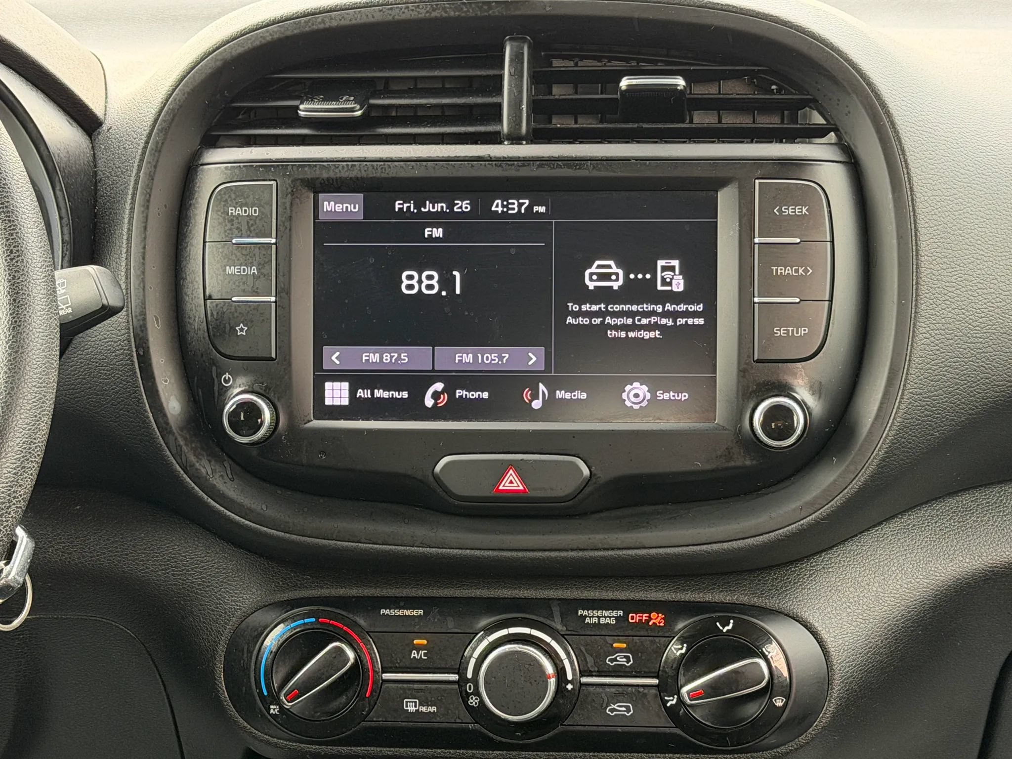 Used 2023 Kia Soul LX w/ Option Group 015 FWD image 21