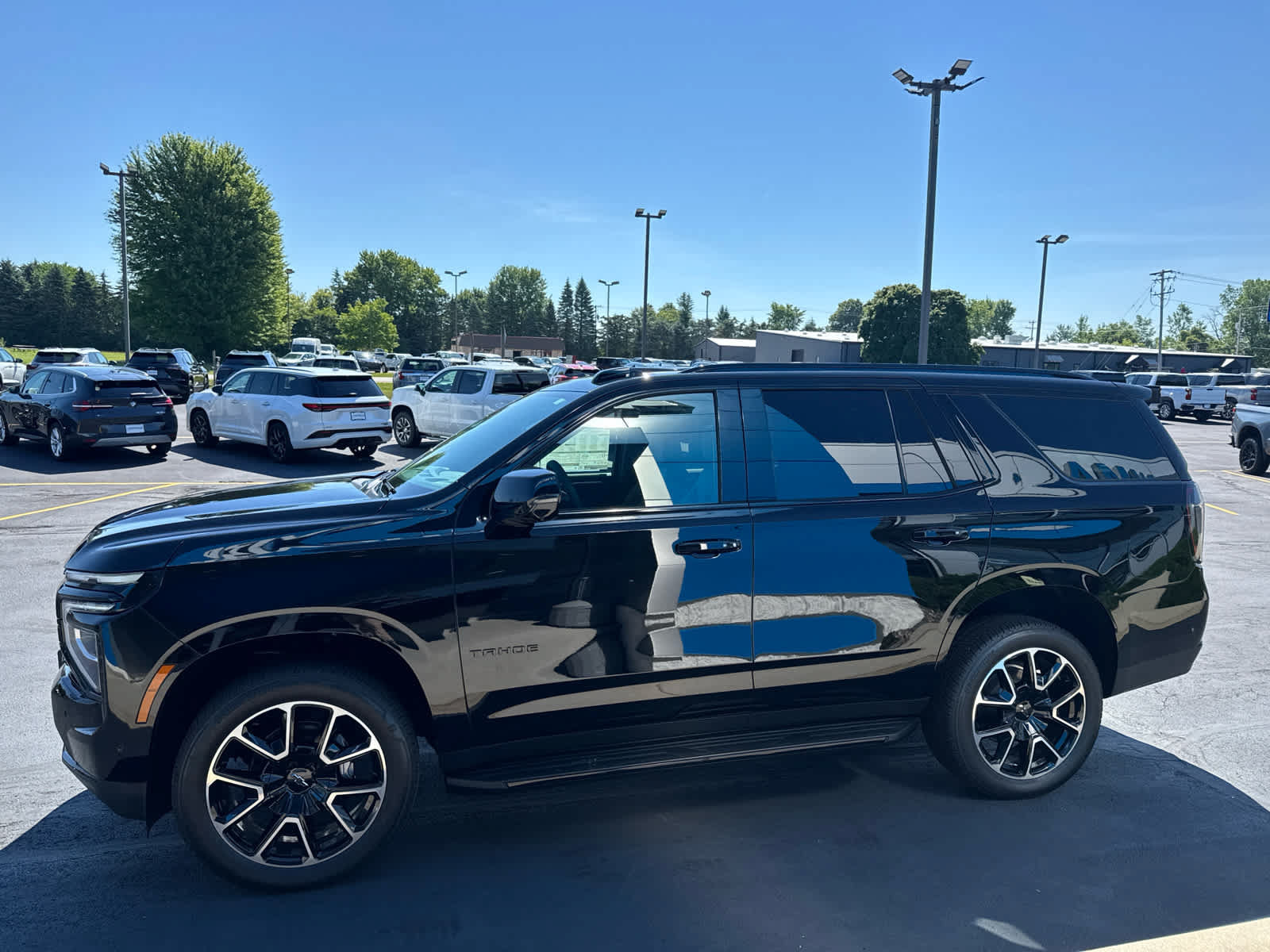 New 2026 Chevrolet Tahoe RST w/ Comfort Package AWD/4WD image 11