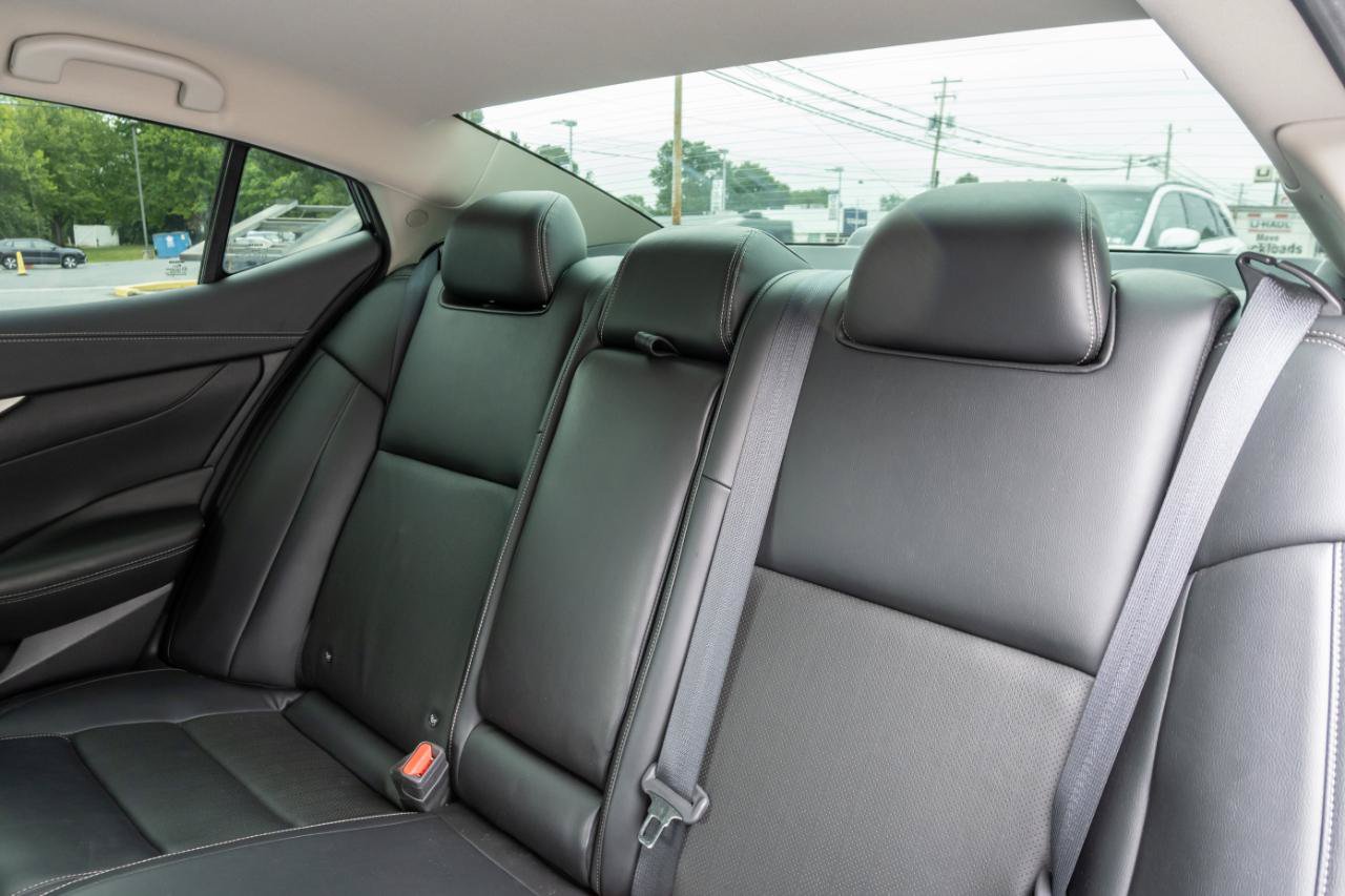 Used 2022 Nissan Maxima SV w/ Floor Mat Group FWD image 20