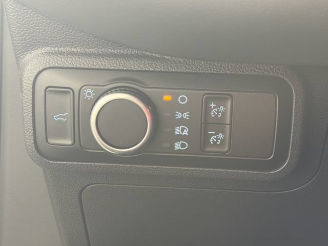 Used 2026 Ford Explorer Active RWD image 16