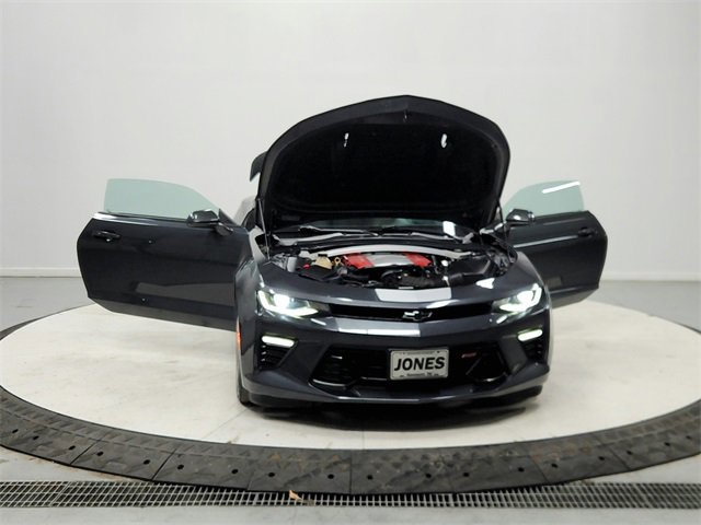 Used 2018 Chevrolet Camaro SS image 10
