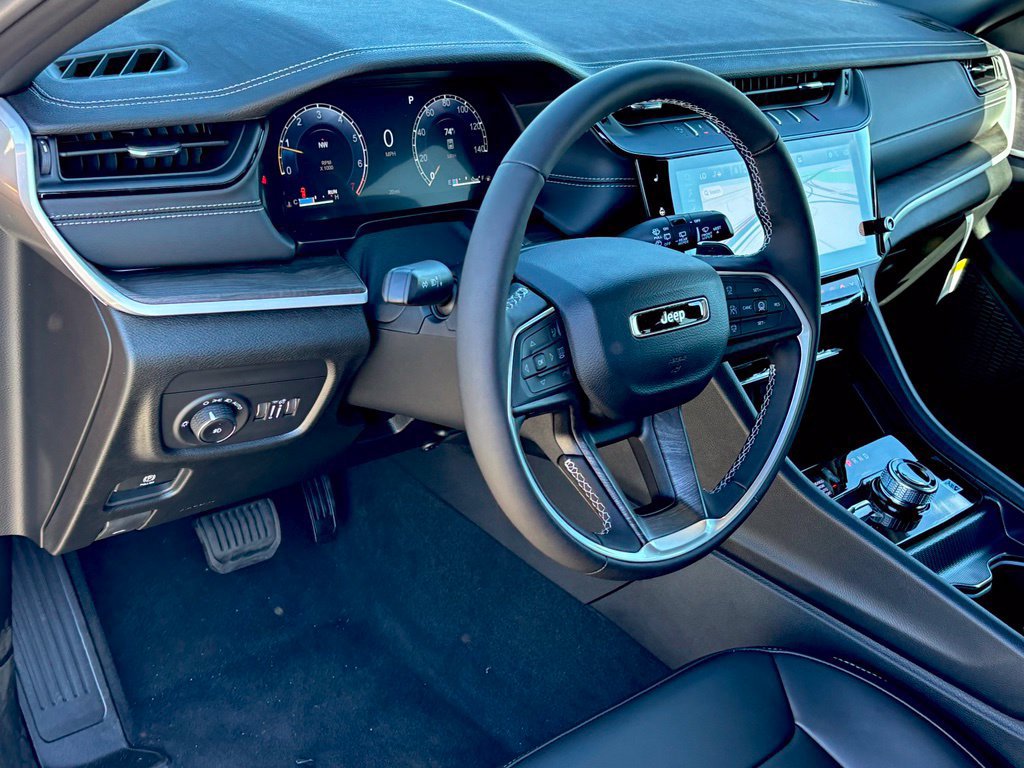 New 2027 Jeep Grand Cherokee Limited AWD/4WD image 9