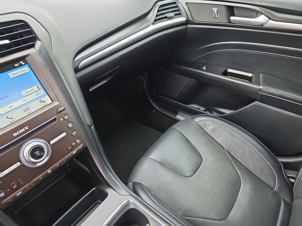 Used 2018 Ford Fusion Titanium image 28